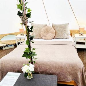 Oxford Riverside Glamping
