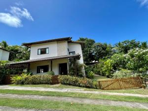 Praia do Forte com Reserva Sapiranga casa com 44.