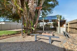 The Beaches on Lakes Cottage