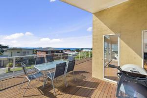 Seaview on Seaview Exceptional and Spacious With Sensational Views - BYO Linen