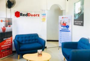 RedDoorz @ El Cuarto SRP Talisay