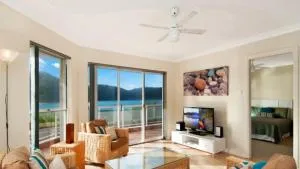 By The Beach - Waterfront Ettalong Beach - Umina Beach 