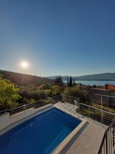 Charming villa with sea view and swimming pool