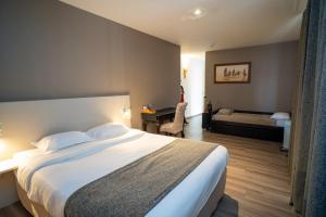 Hotels LOGIS Hotel Majestic Chatelaillon Plage - La Rochelle : photos des chambres