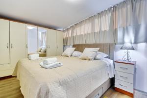 Comfort Holiday apartment Zadar - with parking and balcony