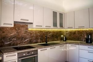 Green Oasis Apartment