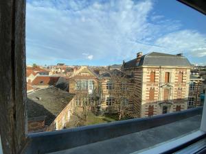 Appartements L’ELEGANT: 80m2 vue sur vignoble au Centre d’Epernay!! : photos des chambres