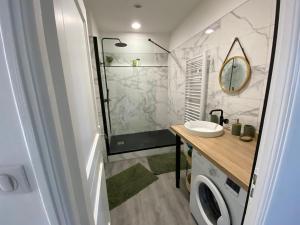 Appartements L’ELEGANT: 80m2 vue sur vignoble au Centre d’Epernay!! : photos des chambres