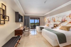 Family Room room in Lopesan Costa Meloneras Resort & Spa