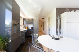 Ideal congress and vacation LIVE IN VILLA PARADOR