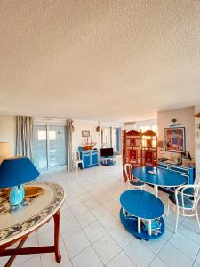 Spacieux Appartement Climatisé Dernier étage Ref Nautic 46