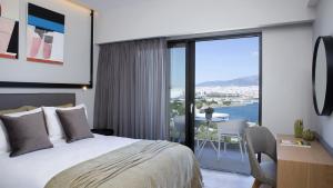 Queen Room with Sea View room in The Alex