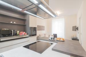 Enchanted Como Lake - City Apartment by RentComo