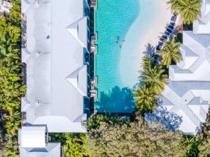 Beach Club Port Douglas Luxury Apartments