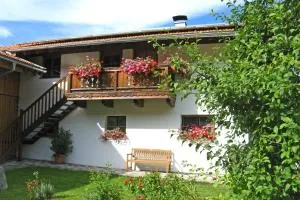 Ferienwohnungen Wanderparadies Bauernhof - 基姆高地区阿绍