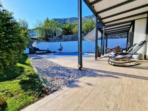 Holiday house Boost with heated pool 