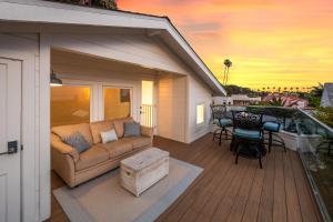Pearl of Sea Lane Pristine Beach House w Ocean Views, a Private Hot Tub, Free WiFi, & Central AC