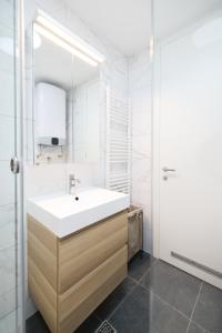 The City Block Apartment