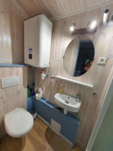 Appartements Adorable chalet avec jacuzzi privatif : photos des chambres