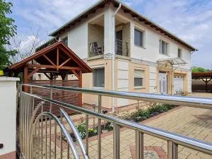 Elek Apartmanház - Hajdúszoboszló