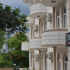 HELENE OTEL - 贝尔迪比