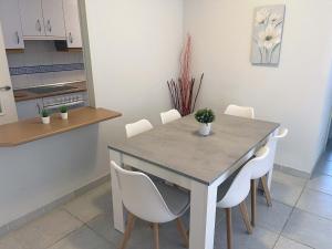Apartamento VenAVera Playa Altos de Nuevo Vera I4-0A Bajo Primera Linea WIFI