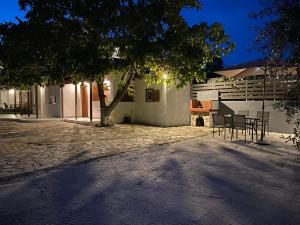 V-Suites