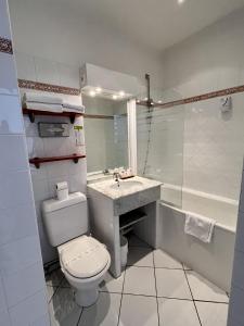 Hotels Hotel Colbert : photos des chambres