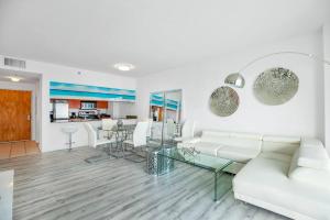 Amazing Penthouse In beautiful Brickell 42 floor!! Free Garage Parking