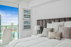 Amazing Penthouse In beautiful Brickell 42 floor!! Free Garage Parking