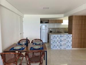 Bela Hospedagem-Flat c 2 Suítes e wifi - Pé na areia no Bessa