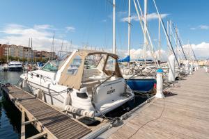 Bateaux-hotels yacht vedette Arlequin : Bateau