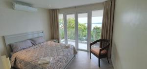 Noor Villa - Luxury 3 Bed, 2 Bath Apartment with Stunning Panoramic Sea View, Private Beach