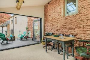 Old Bridge Post Office