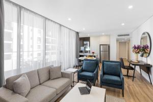 Two-Bedroom Luxury Suite room in Meriton Suites Coward Street Mascot