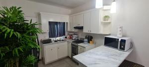 GATED AND VERY SECURED WHITE HOUSE 6 MINS FROM THE BEACH - 4hvězdičkové hotely ve městě Puerto Peñasco