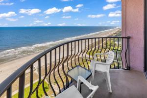 Hosteeva 17th Floor Palms Resort Penthouse Oceanfront w Balcony