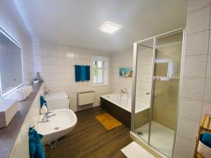 Fewo Heinrichser Markt - 2 Schlafzimmer mit Sauna und Terrasse