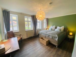 Fewo Heinrichser Markt - 2 Schlafzimmer mit Sauna und Terrasse