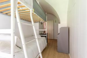 Appartements LES VOUTES DE SATURNIN : photos des chambres