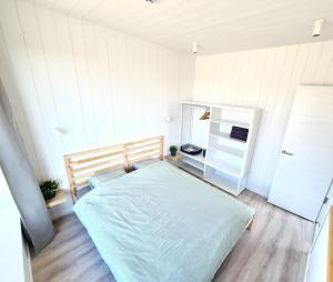 Lovely new 2-bedroom EV friendly apartment