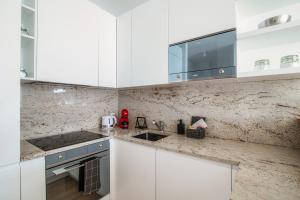 Palace Apartment by Quokka 360 - 2 minutes from Lugano Lido