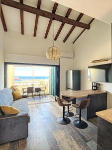 Très Beau Duplex vue panoramique Mer, Proche Plage