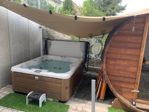 4Wohnung SPA Whirlpool & Sauna in Seenähe