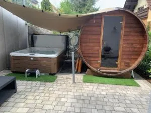 4 * Wohnung SPA Whirlpool & Sauna in Seenähe - 希尔波尔特施泰因