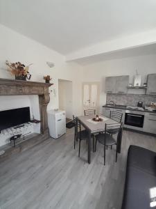 Lescen White Residence - swimming pool