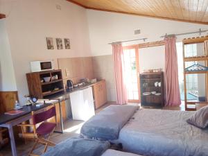 Rheolas Guest Cottage