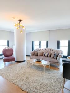 Luxury Central Fully Equipped 3BR 2BA Apartment by Siena Suites