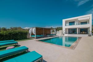 Antonia Villa - Luxurious Serenity with Private Pool, by ZanteWize