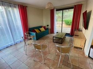 Maisons de vacances Villa Salagou - Vue sur le lac - Liausson 34800 - 6-8 pers - 100m2 : photos des chambres